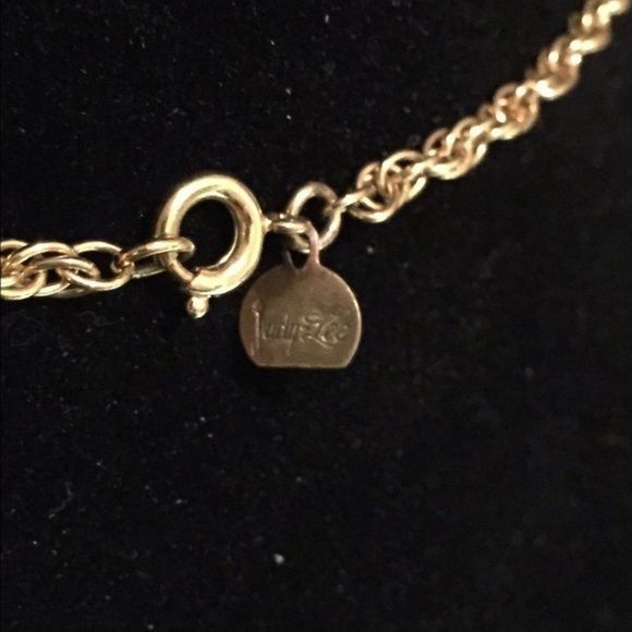 ON Hold* Judy Lee VTG 1970s Gold Locket - Picture 4 of 4